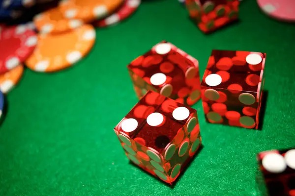 simenang gaming platform interface showing sports, live dealer, and esports sections on mobile